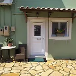 Golden Mile Studio-Apartment